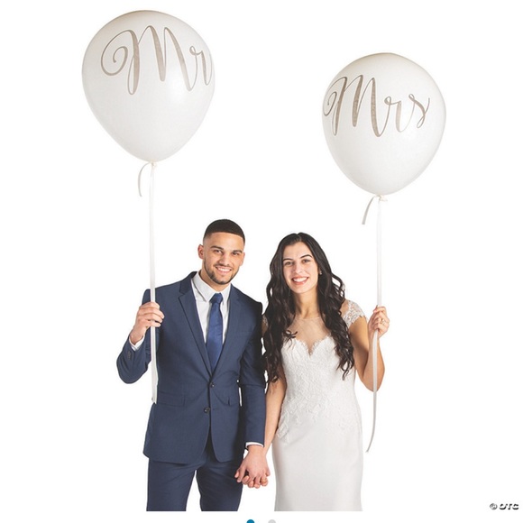 MR&MRS JUMBO BALLONS + FLOWER PIN - Picture 2 of 4
